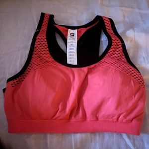 NEVER WORN Fabletics Sports Bra